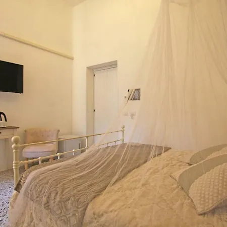 Monti Luxury Pensión *