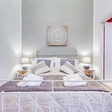 Monti Luxury